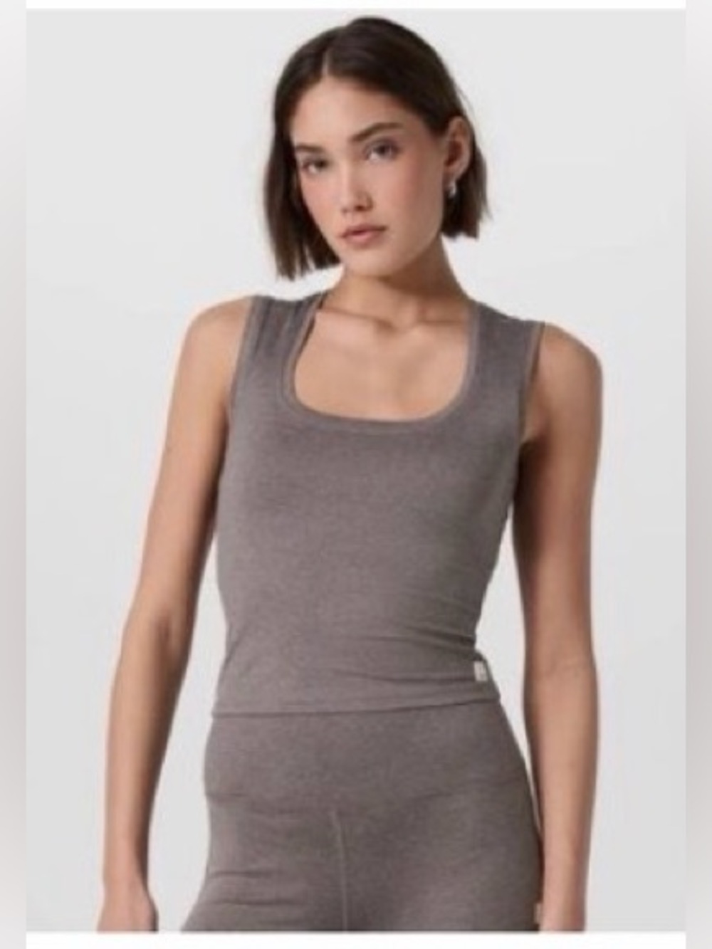 Vuori Halo Essential Scoop Neck Heather Java Medium $58 Retail SOLD OUT
